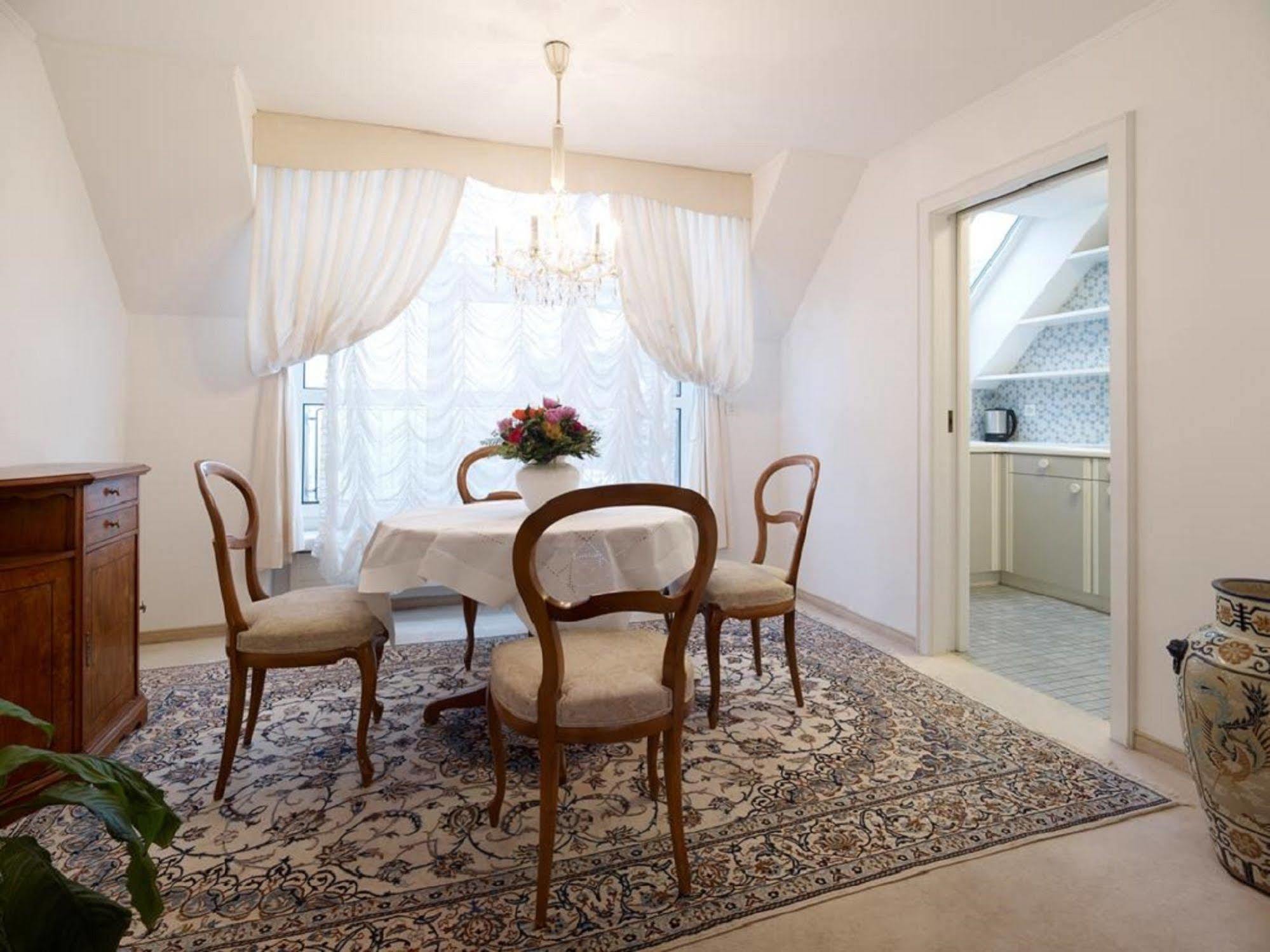 Hotel Mozart Роршах Екстер'єр фото